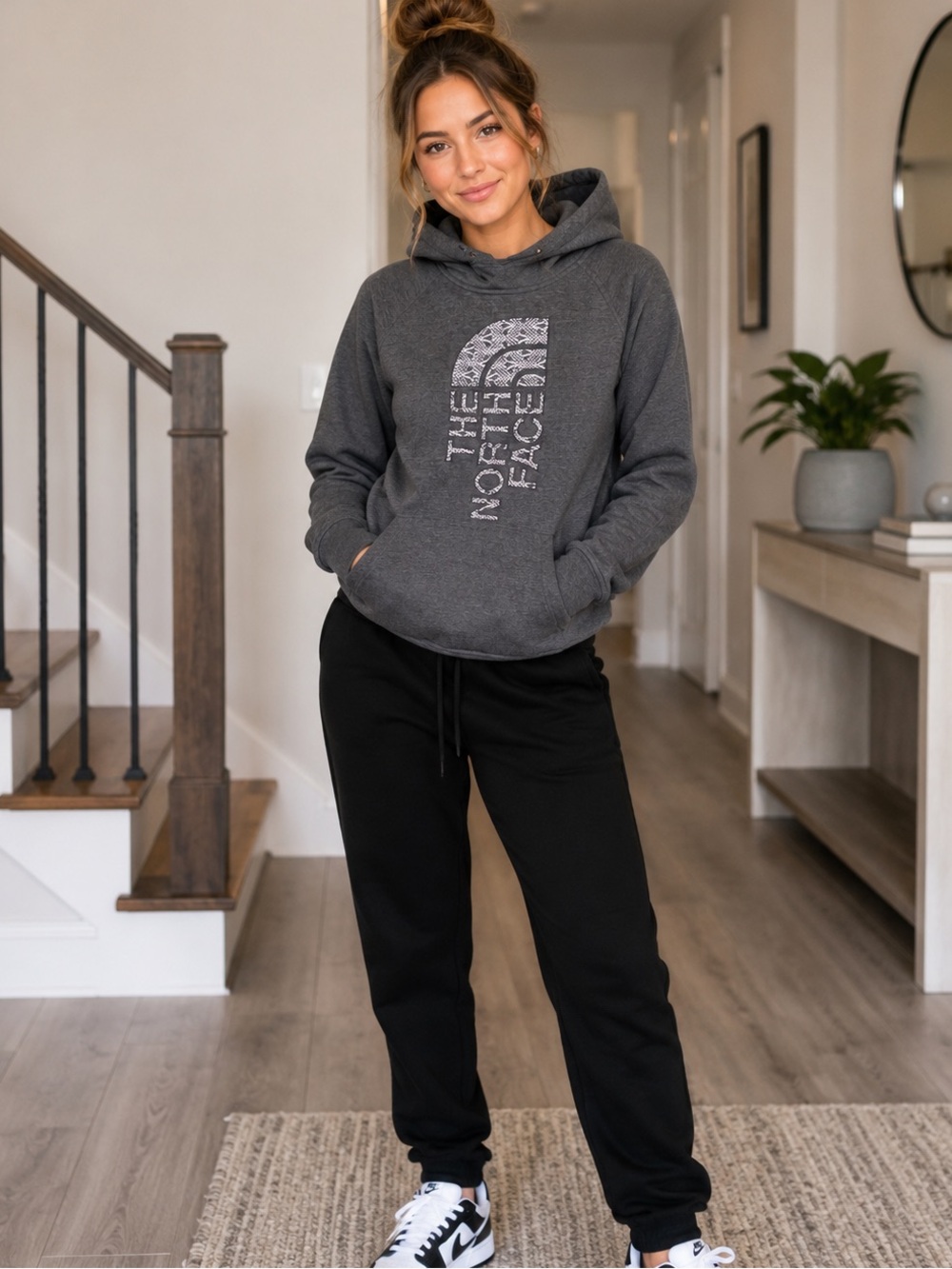 The Northface Hooded Sweatshirt size Large